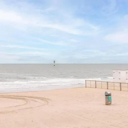 Relaxing Escape In Apartamento Knokke-Heist